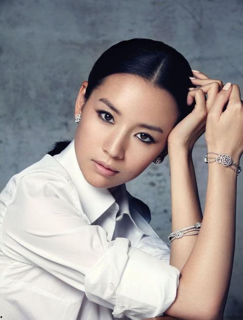 娱乐吃瓜四字女星都有谁,那些以“娱乐吃瓜”著称的四字女星风云录